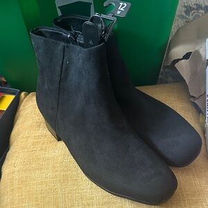 Women’s 12w Suede Ankle Boots